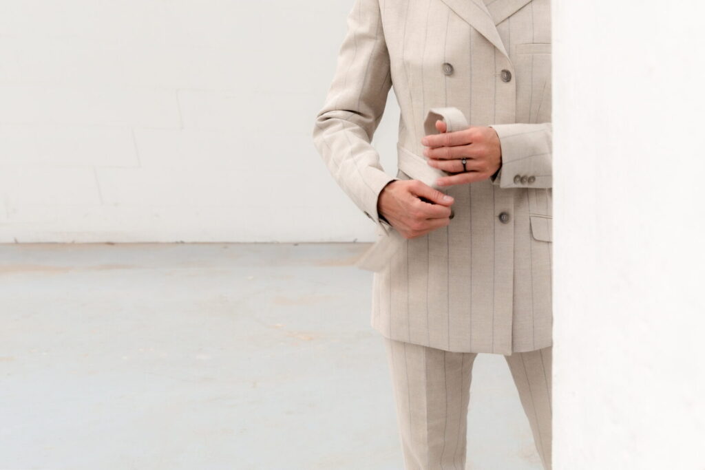 Aarden suit by Erik Toenhake